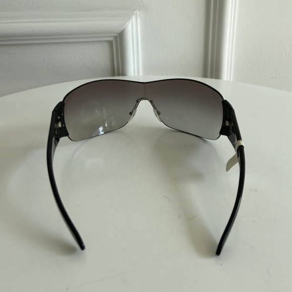 Prada Y2K sunglasses - Picture 2 of 5